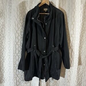 Avenue Lightweight Black windbreaker jacket, Pockets Zipper Hood Size 26/28